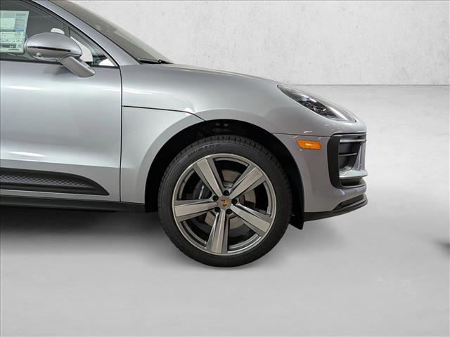 2026 Porsche Macan AWD