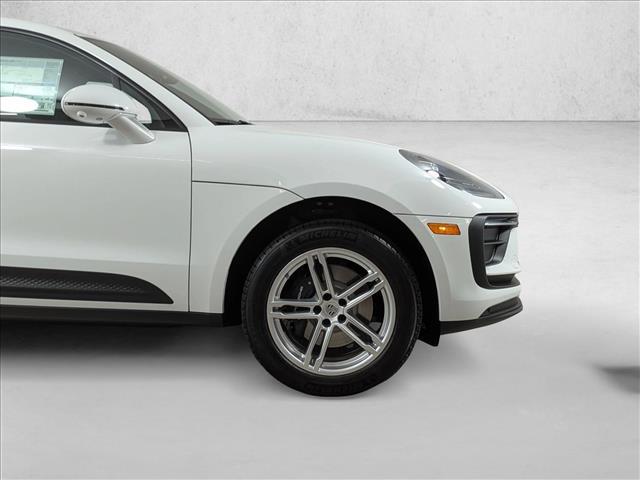 2026 Porsche Macan AWD