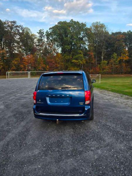 2011 Dodge Grand Caravan Crew
