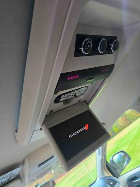 2011 Dodge Grand Caravan Crew