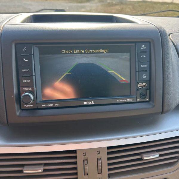 2011 Volkswagen Routan SE