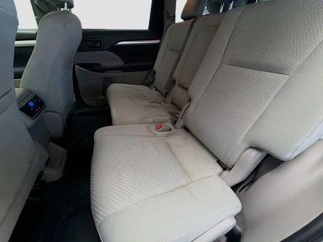 2019 Toyota Highlander LE