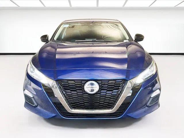 2022 Nissan Altima SR FWD