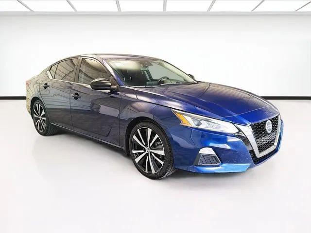 2022 Nissan Altima SR FWD