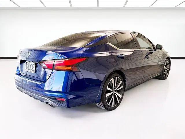 2022 Nissan Altima SR FWD