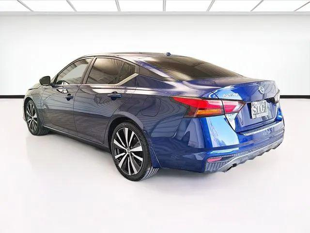 2022 Nissan Altima SR FWD