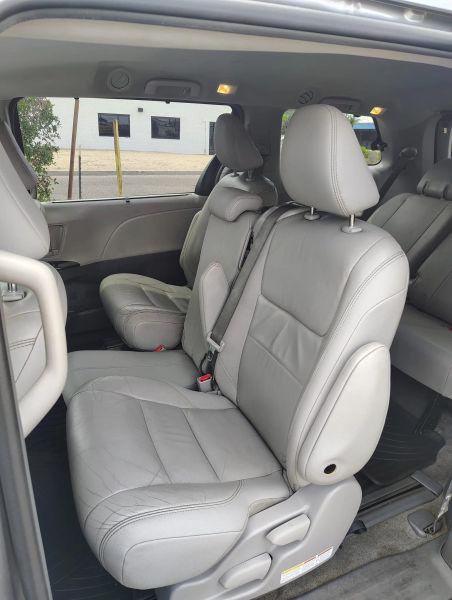 2018 Toyota Sienna XLE 8 Passenger