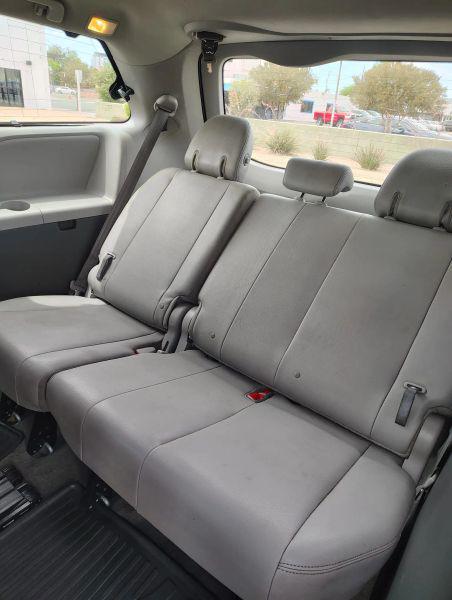 2018 Toyota Sienna XLE 8 Passenger