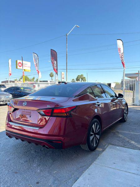 2022 Nissan Altima SL FWD