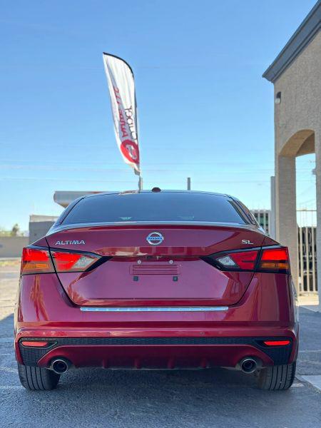 2022 Nissan Altima SL FWD