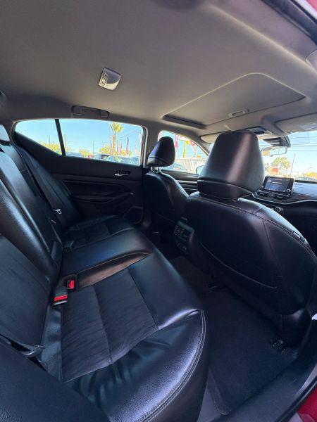 2022 Nissan Altima SL FWD