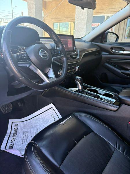 2022 Nissan Altima SL FWD
