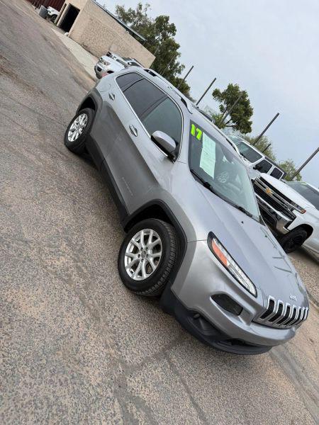 2017 Jeep Cherokee Latitude FWD for sale in Phoenix, AZ