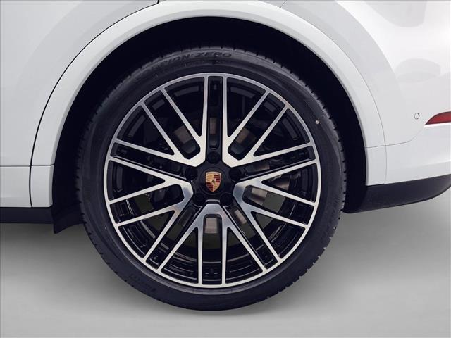 2026 Porsche Cayenne AWD