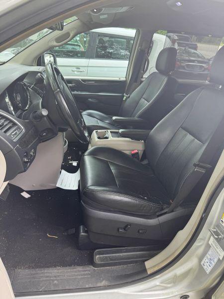 2011 Chrysler Town & Country Touring-L