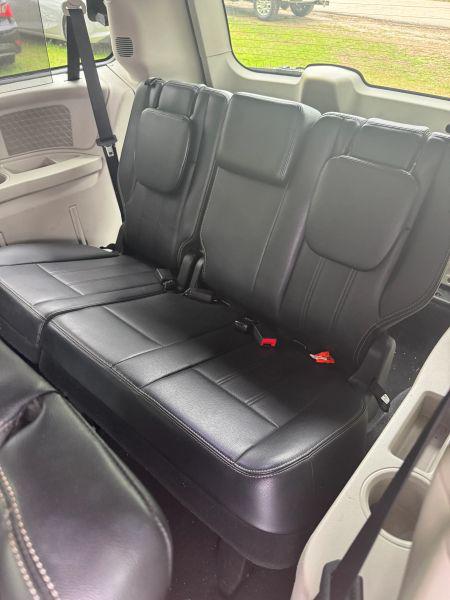 2011 Chrysler Town & Country Touring-L