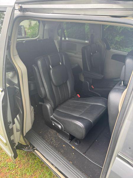 2011 Chrysler Town & Country Touring-L