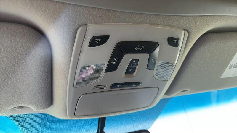 2013 Toyota Sienna SE 8 Passenger