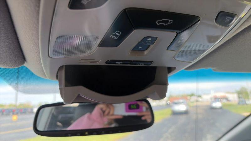 2013 Toyota Sienna SE 8 Passenger