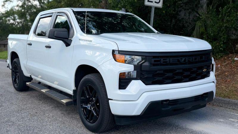 2022 Chevrolet Silverado 1500 2WD Crew Cab Short Bed Custom