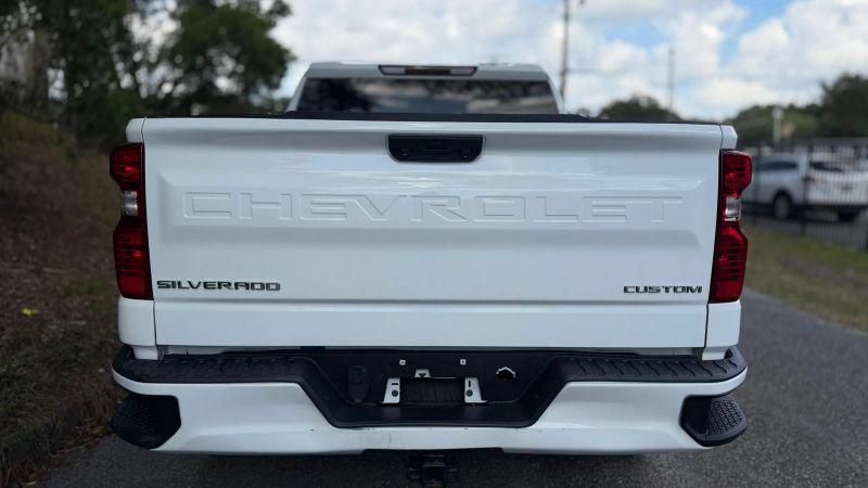 2022 Chevrolet Silverado 1500 2WD Crew Cab Short Bed Custom