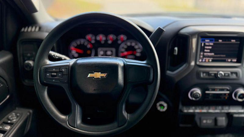 2022 Chevrolet Silverado 1500 2WD Crew Cab Short Bed Custom