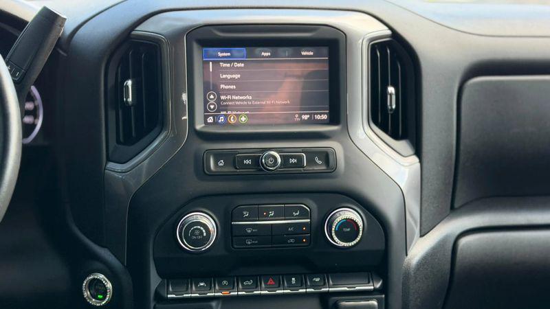 2022 Chevrolet Silverado 1500 2WD Crew Cab Short Bed Custom