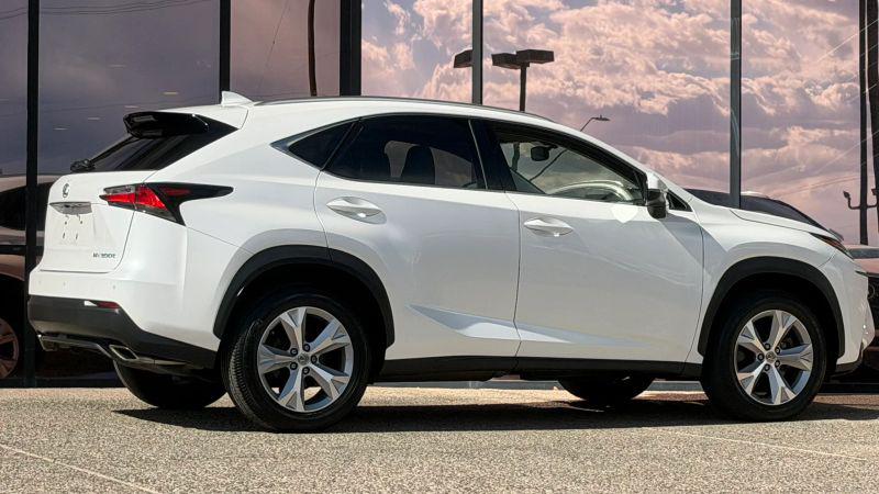 2017 Lexus NX 200t 200t