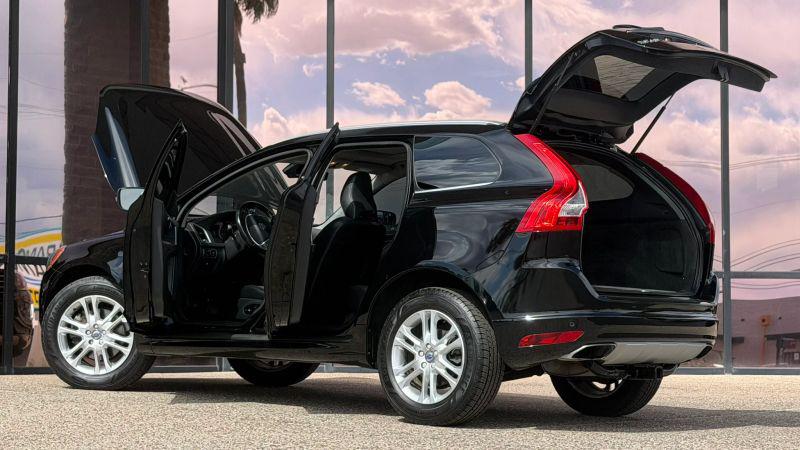 2016 Volvo XC60 T5 Drive-E Premier