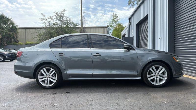 2017 Volkswagen Jetta 1.8T SEL
