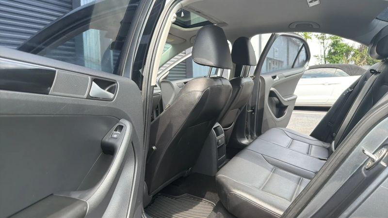 2017 Volkswagen Jetta 1.8T SEL