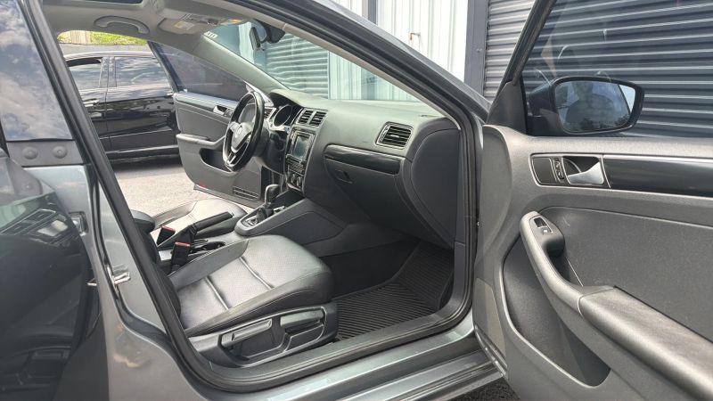 2017 Volkswagen Jetta 1.8T SEL