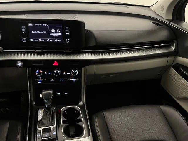 2023 Kia Carnival MPV LX Seat Package