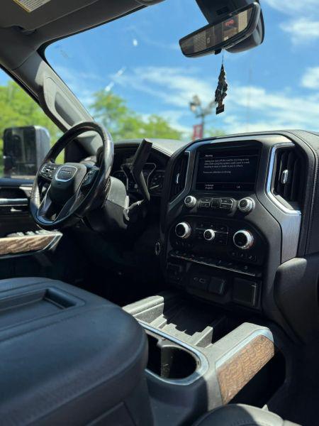 2020 GMC Sierra 2500HD 4WD Crew Cab Standard Bed Denali