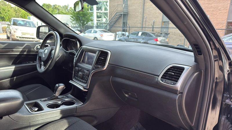 2018 Jeep Grand Cherokee Laredo 4x4