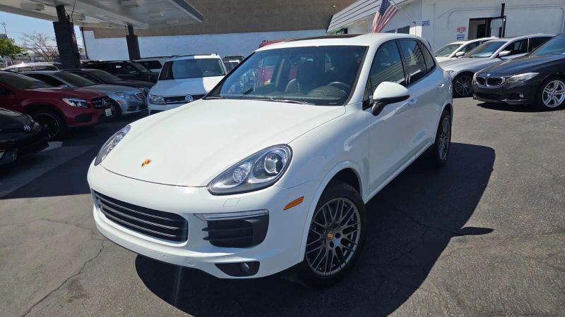 2017 Porsche Cayenne Base