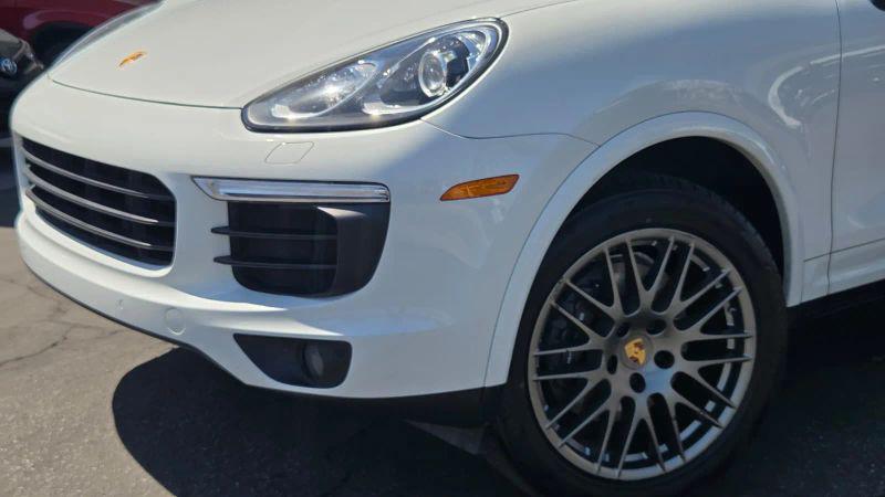 2017 Porsche Cayenne Base
