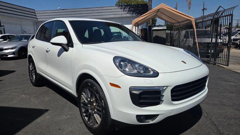 2017 Porsche Cayenne Base