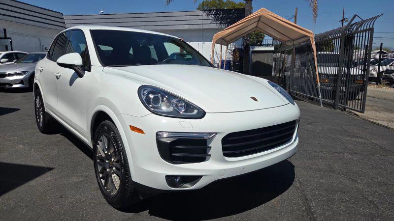 2017 Porsche Cayenne Base