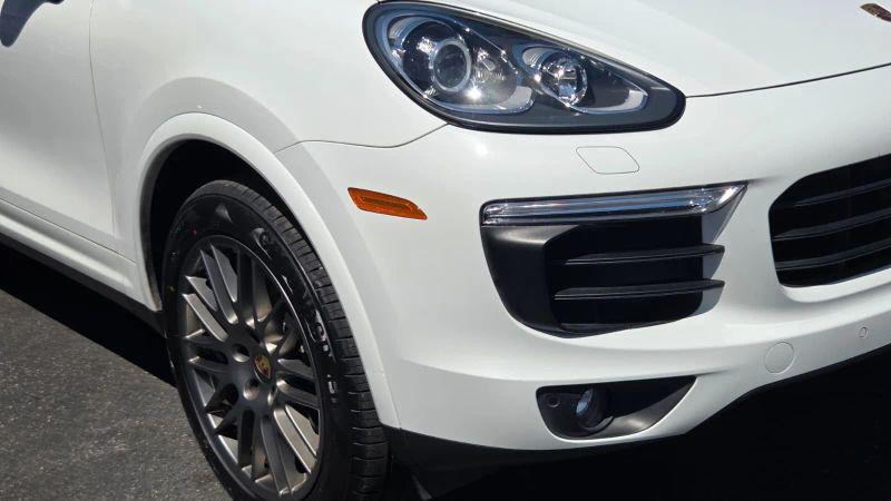2017 Porsche Cayenne Base