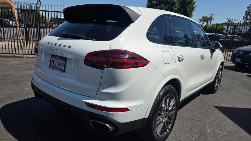 2017 Porsche Cayenne Base