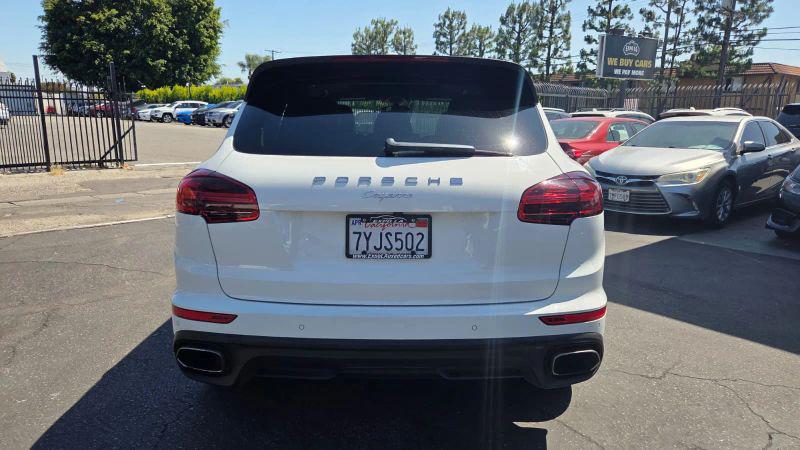 2017 Porsche Cayenne Base