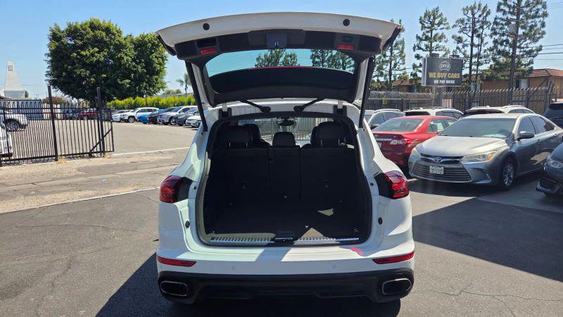 2017 Porsche Cayenne Base