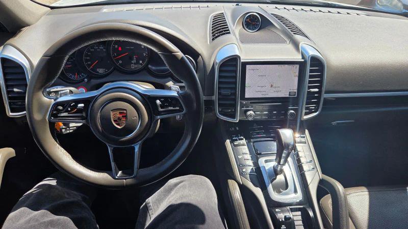 2017 Porsche Cayenne Base
