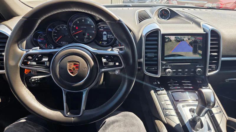 2017 Porsche Cayenne Base