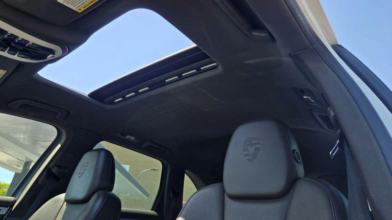 2017 Porsche Cayenne Base