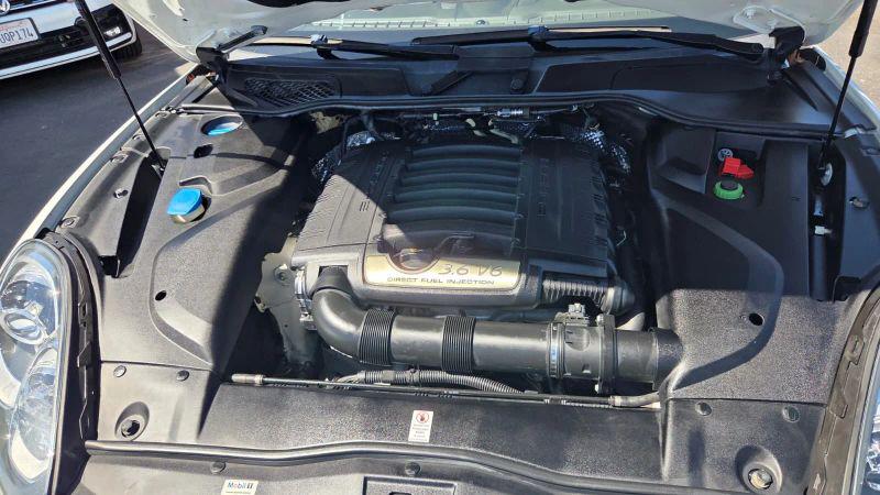 2017 Porsche Cayenne Base