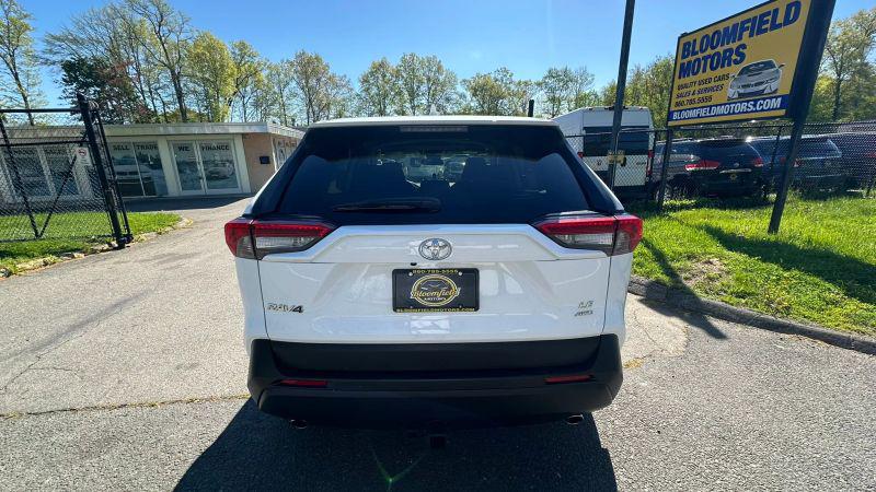 2023 Toyota RAV4 LE