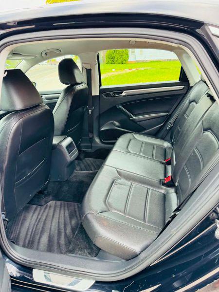 2017 Volkswagen Passat 1.8T R-Line