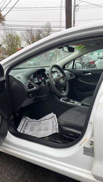 2017 Chevrolet Cruze LT Auto